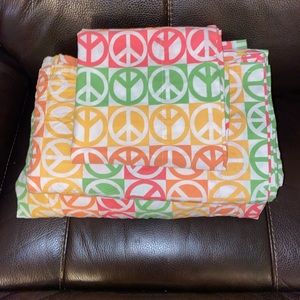 Tommy Hilfiger Sheets Twin Extra Long XL Sheets 100% Cotton Peace Signs NEW